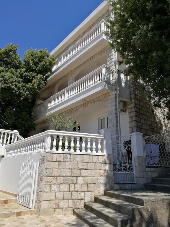 Apartmani Luksic Сутоморе Екстериор снимка